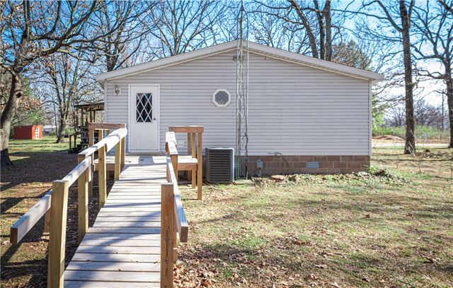 22772 Worthington Road, Gentry, AR 72734