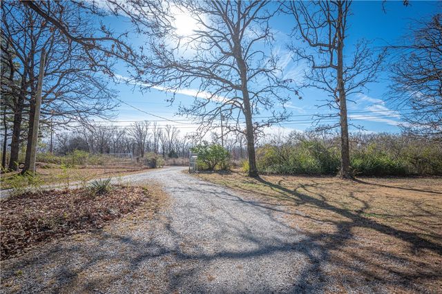 22772 Worthington Road, Gentry, AR 72734