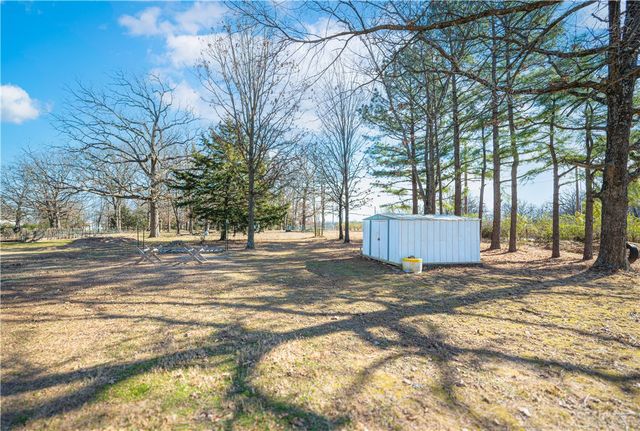 22772 Worthington Road, Gentry, AR 72734