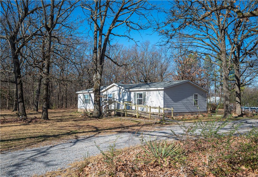 22772 Worthington Road, Gentry, AR 72734
