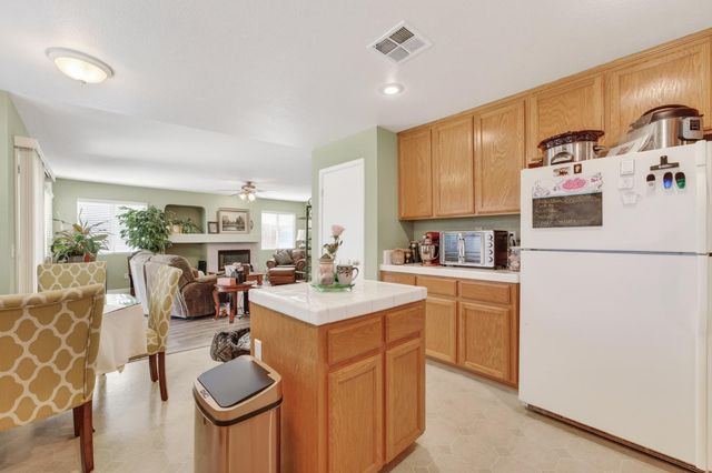 1024 Mabel Josephine Ct, Tracy, CA 95377
