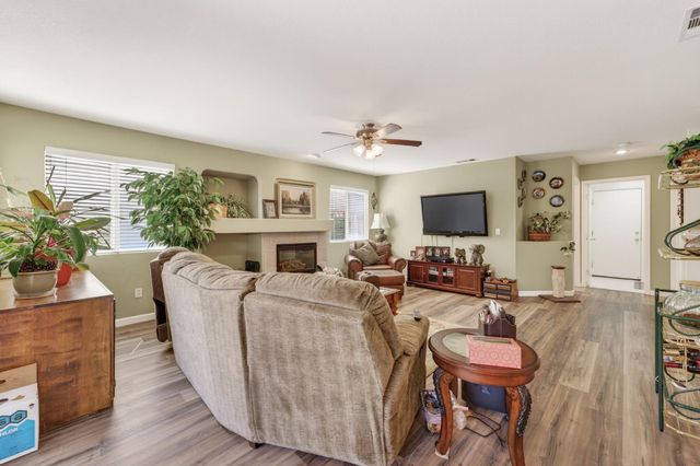 1024 Mabel Josephine Ct, Tracy, CA 95377