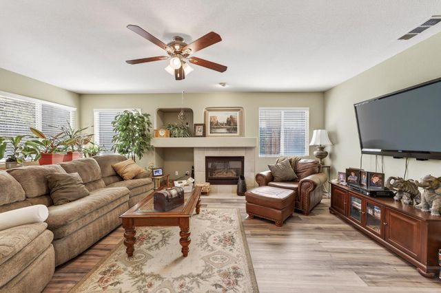 1024 Mabel Josephine Ct, Tracy, CA 95377