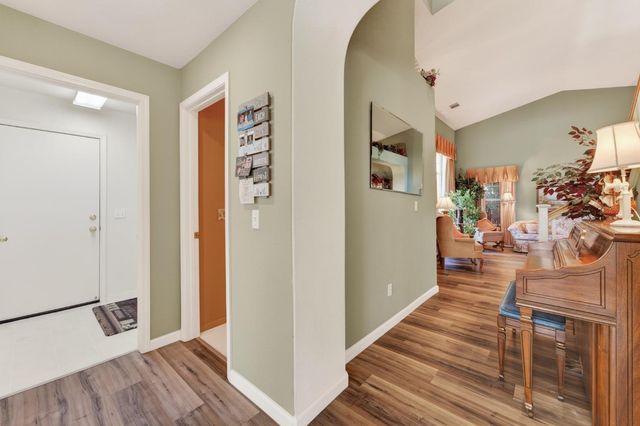 1024 Mabel Josephine Ct, Tracy, CA 95377