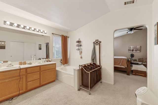 1024 Mabel Josephine Ct, Tracy, CA 95377