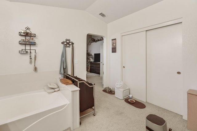 1024 Mabel Josephine Ct, Tracy, CA 95377