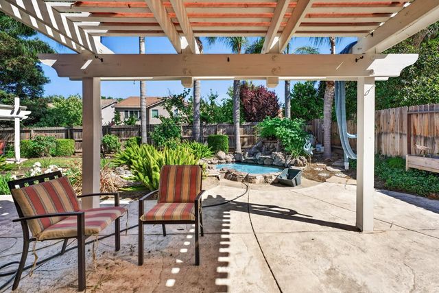 1024 Mabel Josephine Ct, Tracy, CA 95377