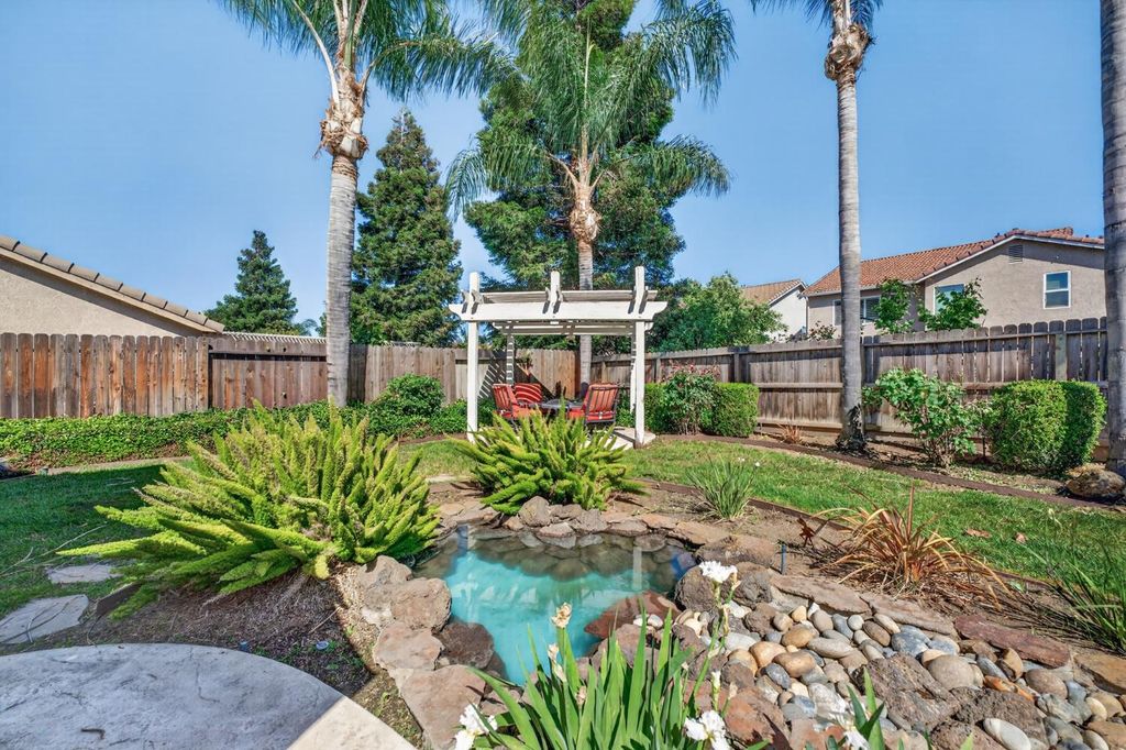 1024 Mabel Josephine Ct, Tracy, CA 95377