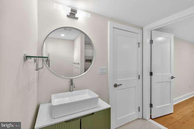8214 LAUREL DR, Parkville, MD 21234