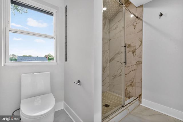 8214 LAUREL DR, Parkville, MD 21234