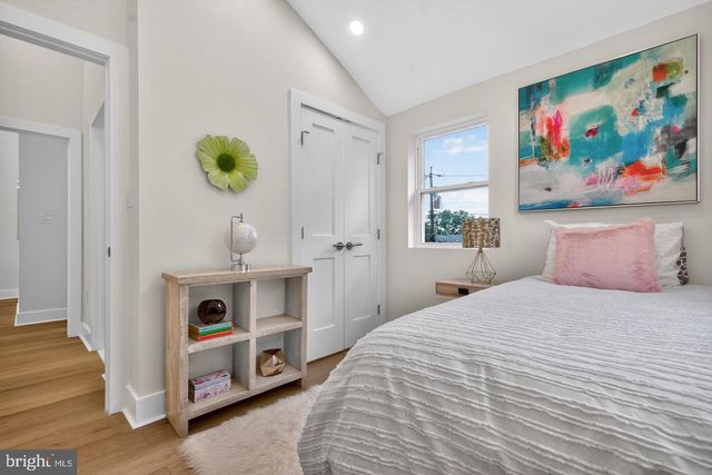8214 LAUREL DR, Parkville, MD 21234