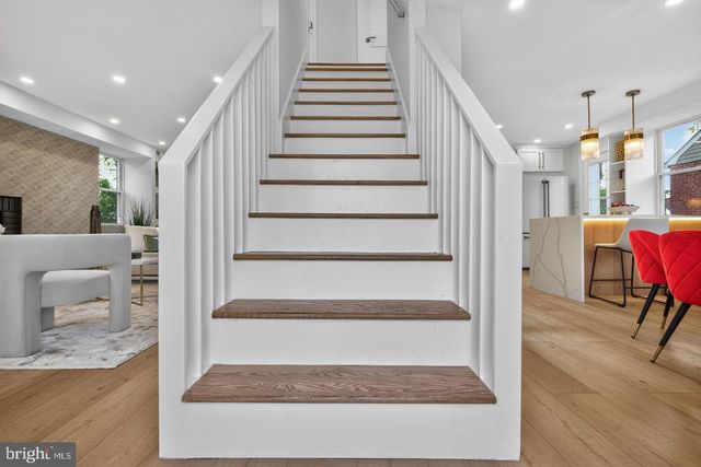8214 LAUREL DR, Parkville, MD 21234