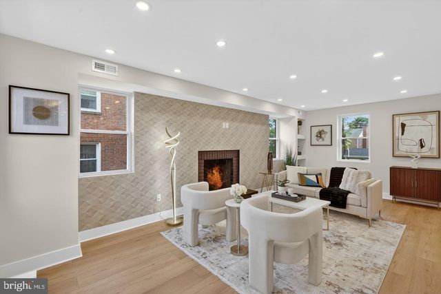 8214 LAUREL DR, Parkville, MD 21234