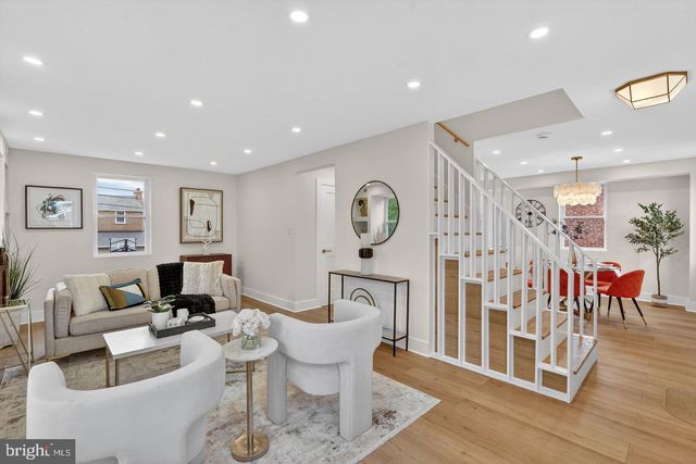 8214 LAUREL DR, Parkville, MD 21234