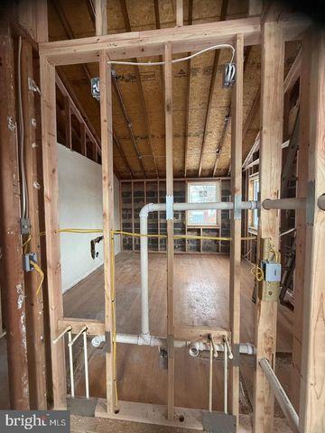 8214 LAUREL DR, Parkville, MD 21234