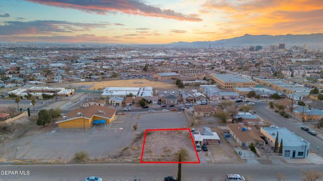 2214 TREMONT Avenue, El Paso, TX 79930