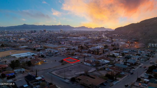 2214 TREMONT Avenue, El Paso, TX 79930