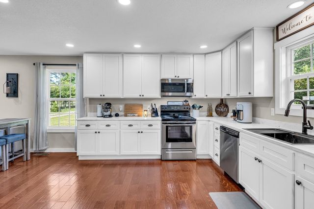 103 Highland Dr, Monteagle, TN 37356