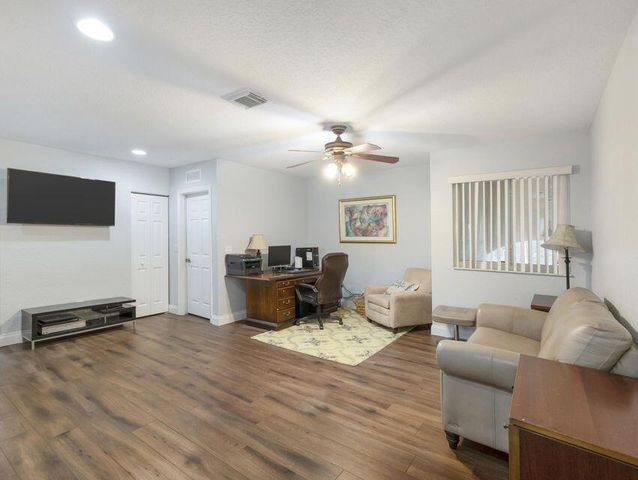 846 Gazetta Way, West Palm Beach, FL 33413