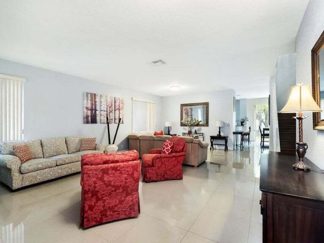 846 Gazetta Way, West Palm Beach, FL 33413