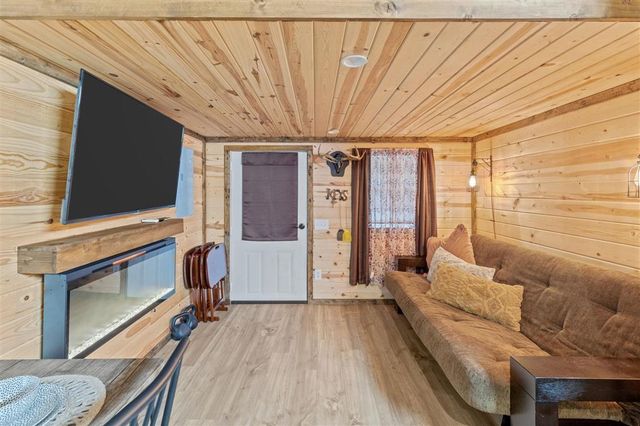 24378 N Highway 383, Iowa, LA 70647