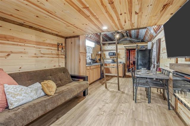 24378 N Highway 383, Iowa, LA 70647