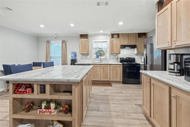 24378 N Highway 383, Iowa, LA 70647