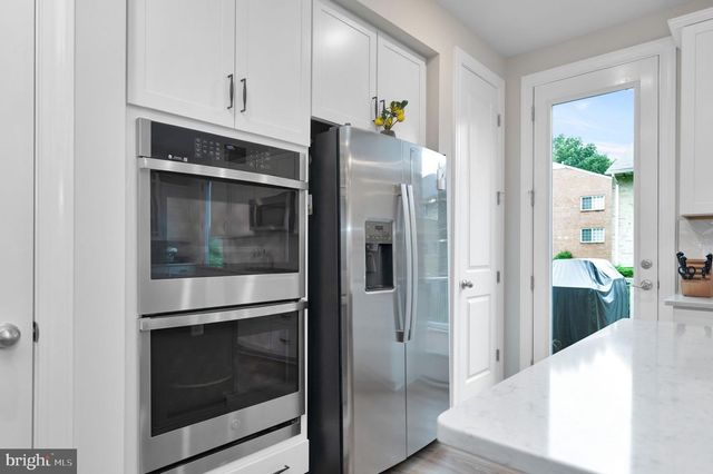 7203 MOUNTAINEER DR, Alexandria, VA 22306