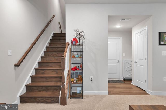 7203 MOUNTAINEER DR, Alexandria, VA 22306