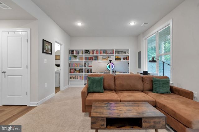 7203 MOUNTAINEER DR, Alexandria, VA 22306