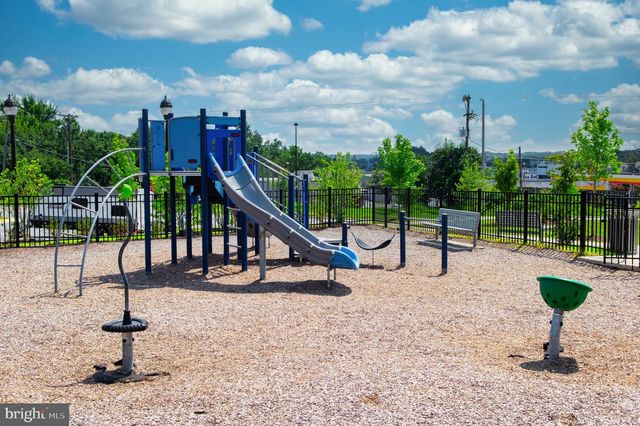 7203 MOUNTAINEER DR, Alexandria, VA 22306