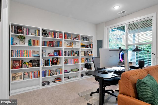 7203 MOUNTAINEER DR, Alexandria, VA 22306