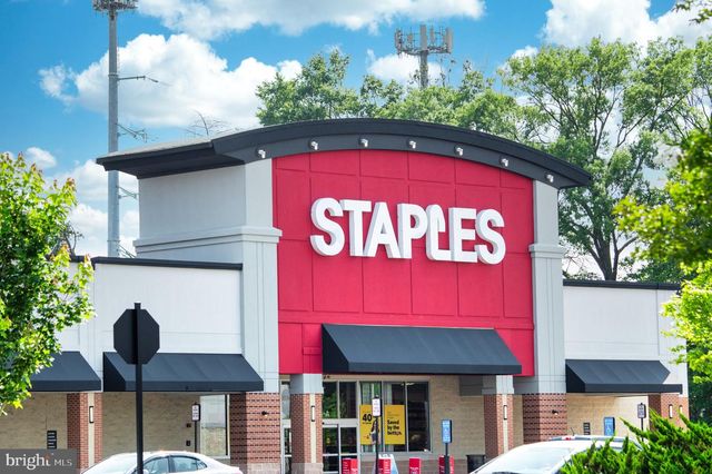 7203 MOUNTAINEER DR, Alexandria, VA 22306