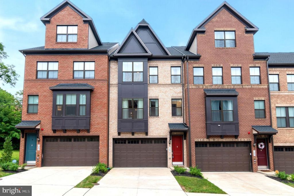 7203 MOUNTAINEER DR, Alexandria, VA 22306