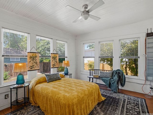 201 E Rische, San Antonio, TX 78204