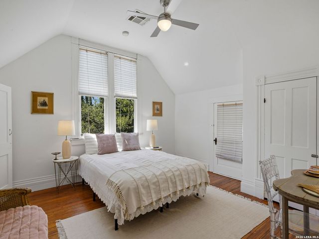 201 E Rische, San Antonio, TX 78204