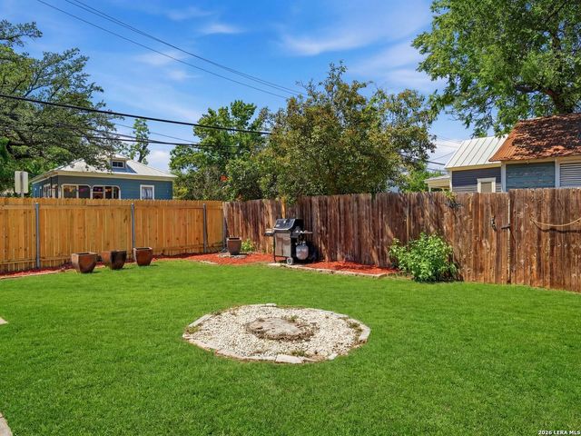 201 E Rische, San Antonio, TX 78204