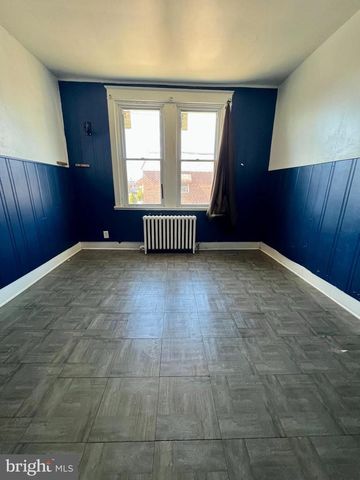 4584 G ST, Philadelphia, PA 19120