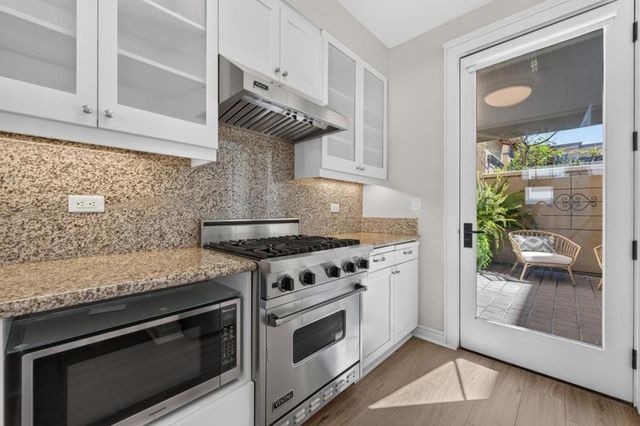 356 Santana Row 305, San Jose, CA 95128