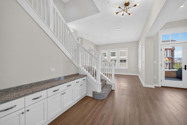 356 Santana Row 305, San Jose, CA 95128