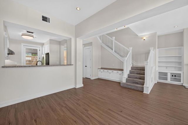 356 Santana Row 305, San Jose, CA 95128