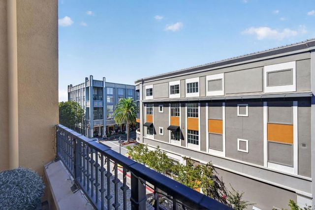 356 Santana Row 305, San Jose, CA 95128