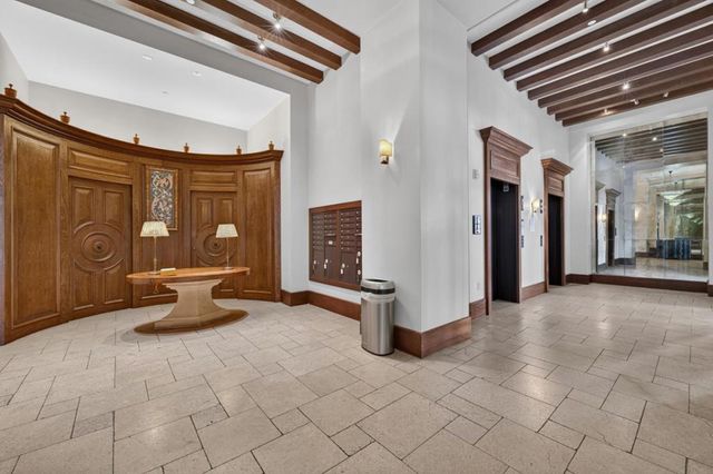 356 Santana Row 305, San Jose, CA 95128
