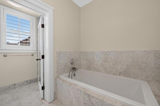 356 Santana Row 305, San Jose, CA 95128