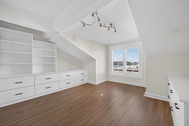 356 Santana Row 305, San Jose, CA 95128