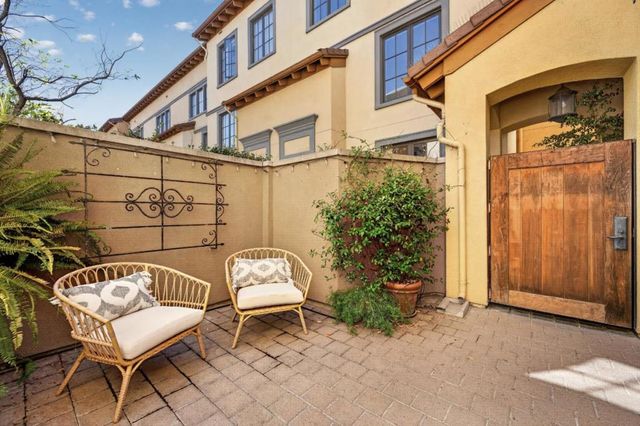 356 Santana Row 305, San Jose, CA 95128