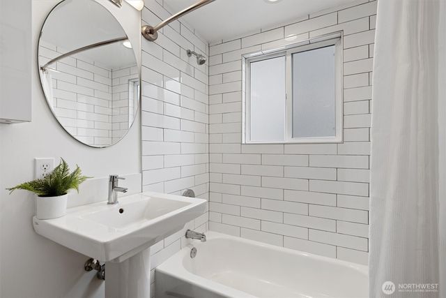 7009 Alonzo Avenue NW, Seattle, WA 98117
