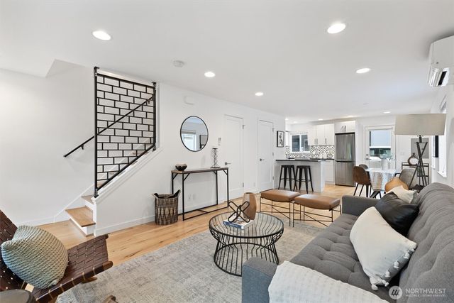 7009 Alonzo Avenue NW, Seattle, WA 98117