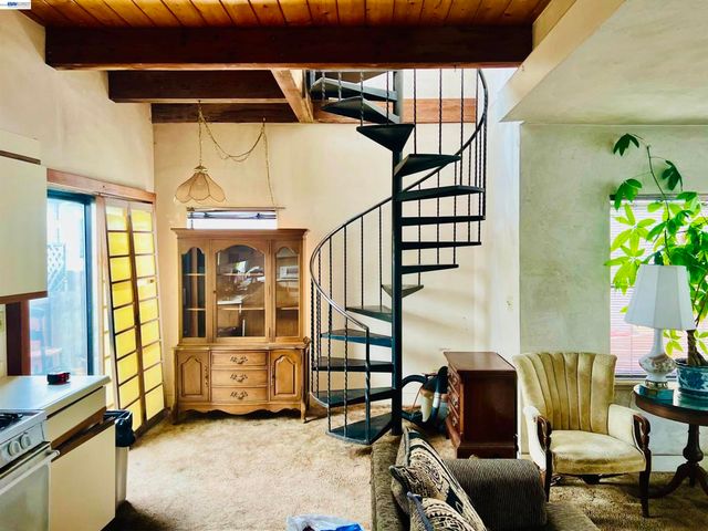 3308 Loma Vista Way, Oakland, CA 94619