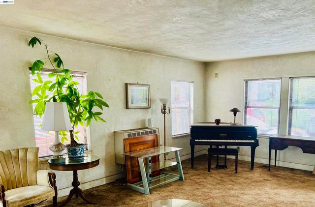 3308 Loma Vista Way, Oakland, CA 94619